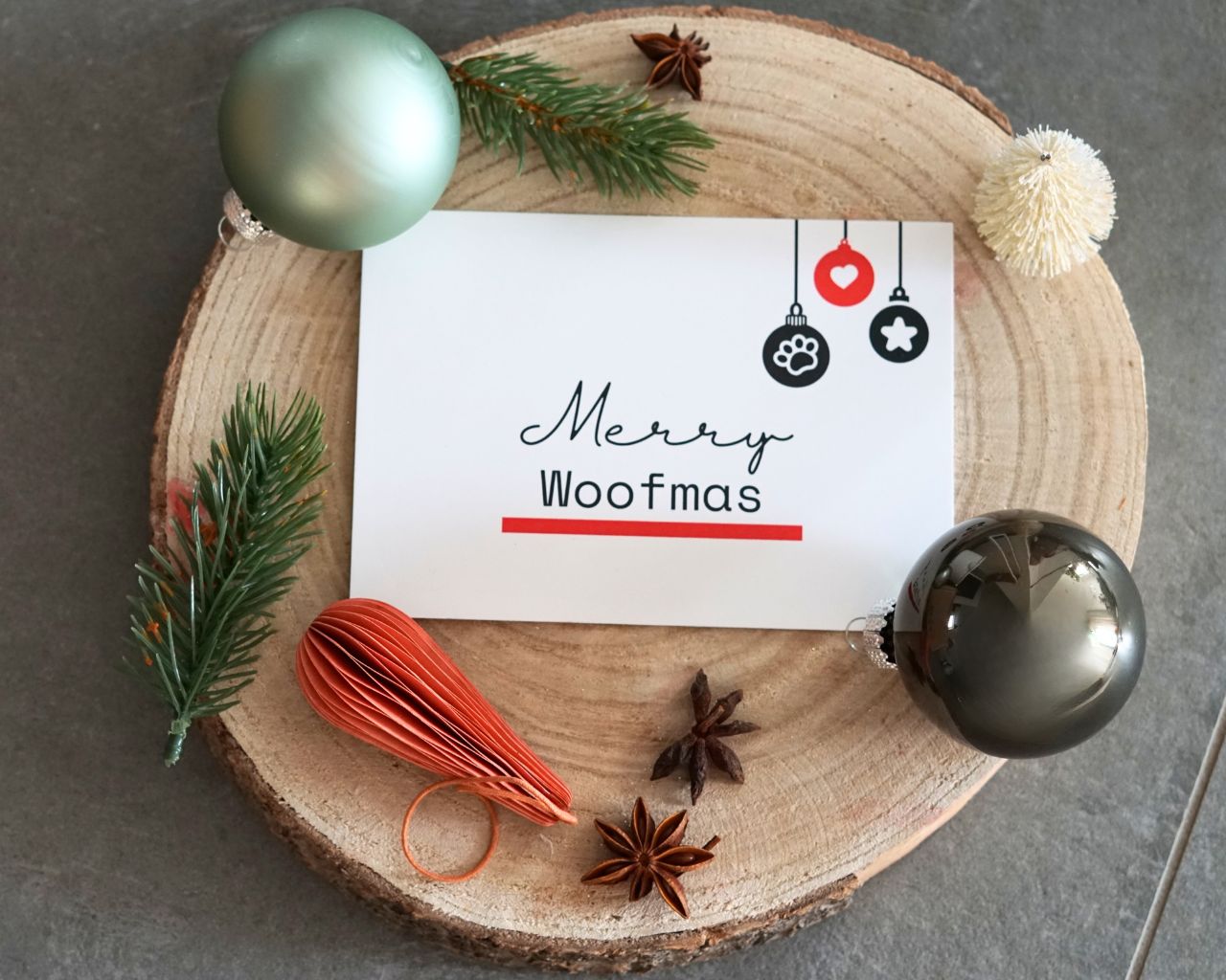 Weihnachtspostkarte "Merry Woofmas"