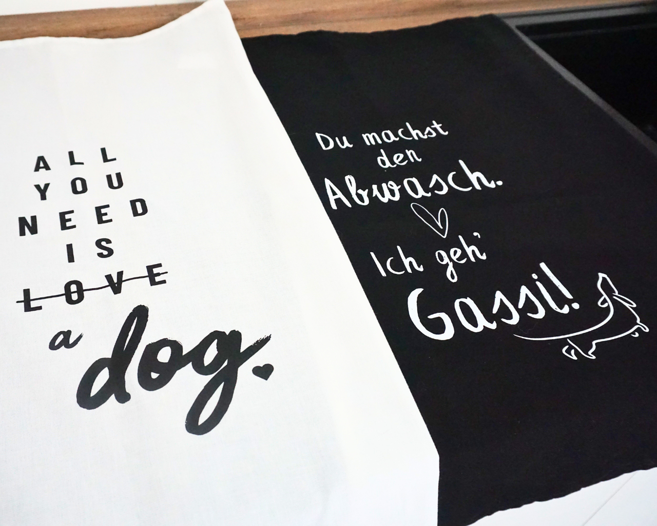 Geschirrtuch "All you need is a dog"