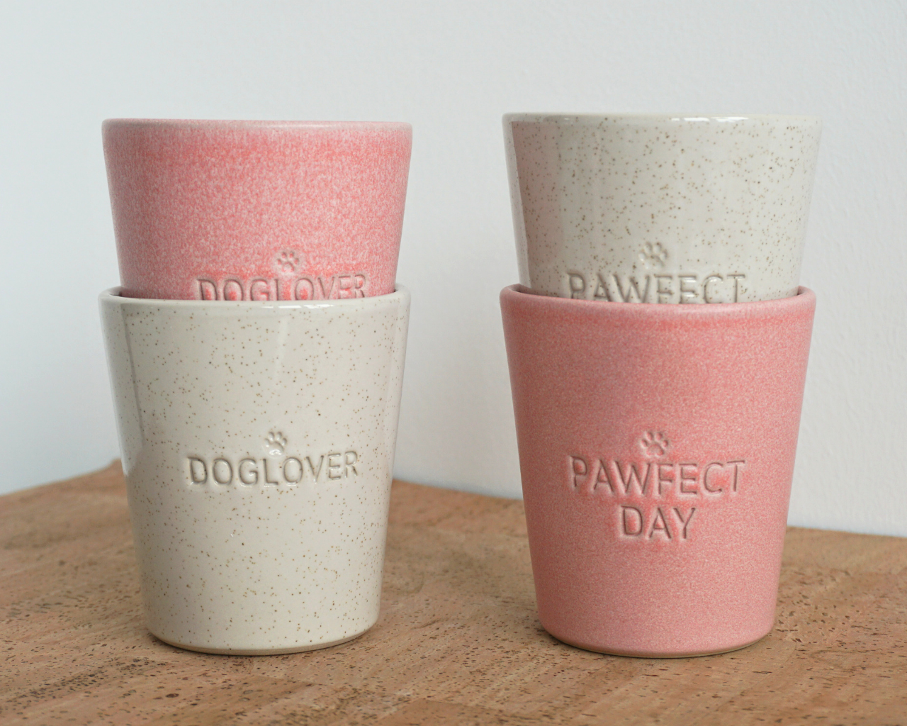 Becher "Pawfect Day" in beige-gesprenkelt